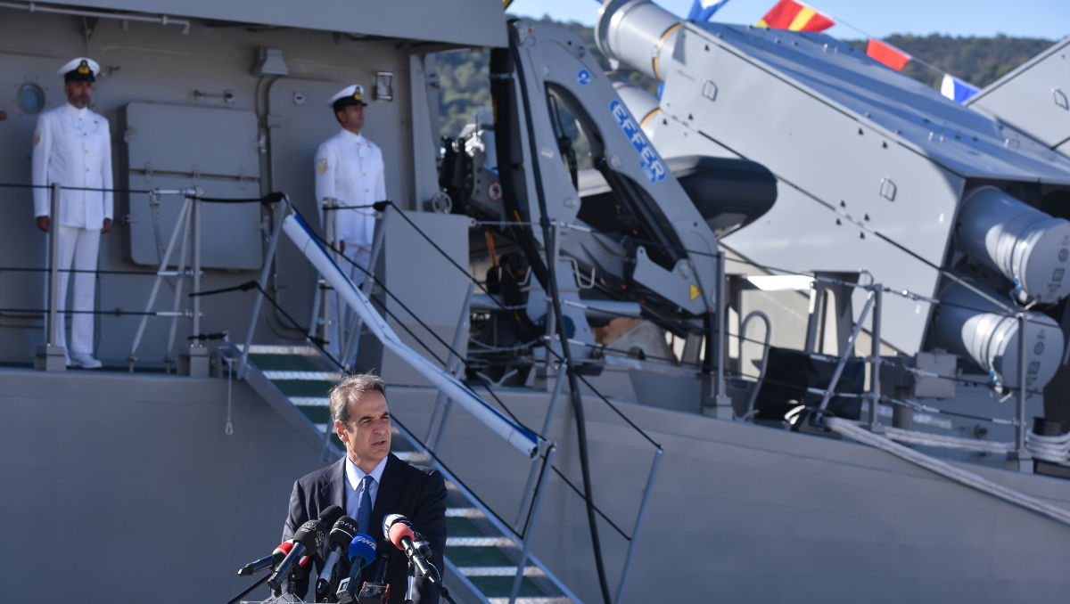 mitsotakis-ploio-polemiko-naytiko-8888888