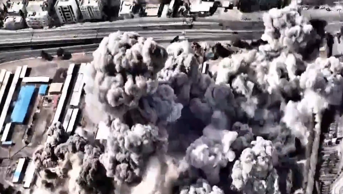 iran-hamenei-xamenei-bomba-bomb-thanatos-02121