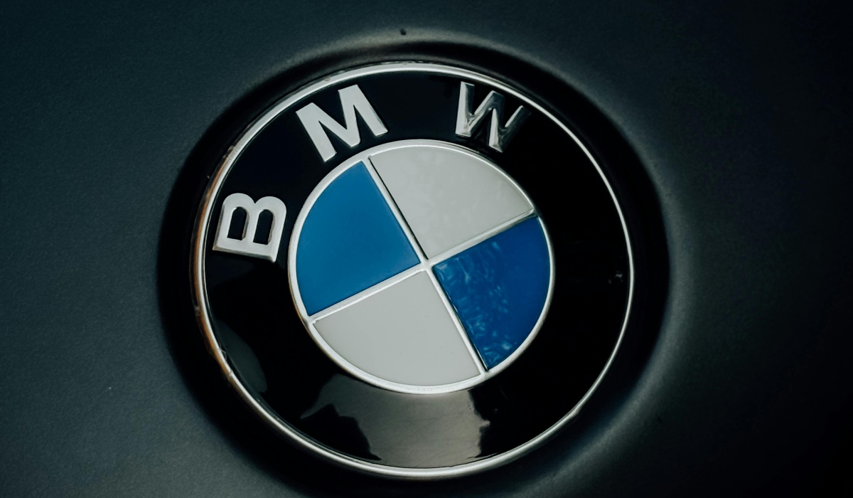 pexels-bmw-logo--30707853