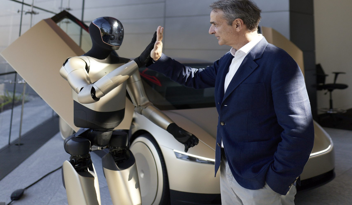 mitsotakis-robot-tesla-26-09-22_0084__DPN4364-scaled9