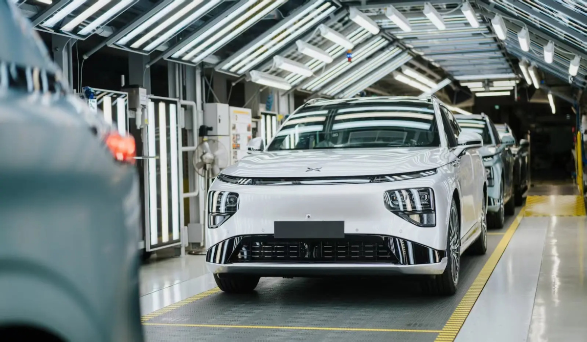 Xpeng-factory-car-ergostasio-Austria-337
